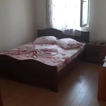 Vila Marsen Pogradaş